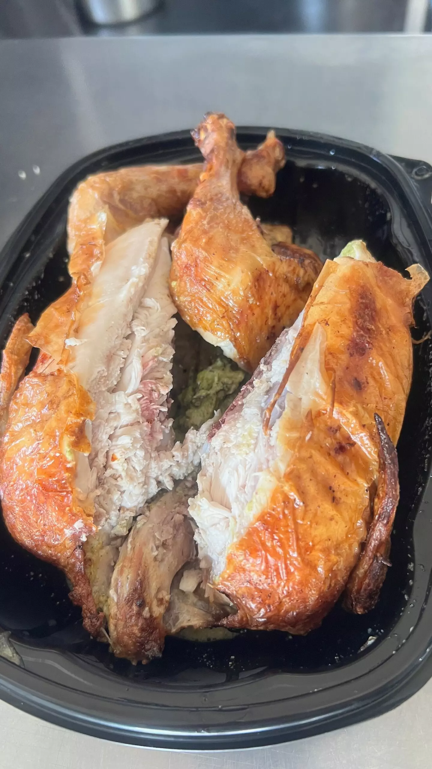 Pollo asado con finas hierbas